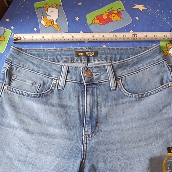 New! Lee Jeans Regular Fit Bootcut Size 8M 8 Midrise - Picture 13 of 16